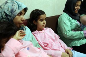 نخستین کلاس آموزشی توانمندسازی مادران پیرامون نیازهای آموزشی آنها در زمینه مراقبت از کودکان قلبی: عکس شماره 5 / 12